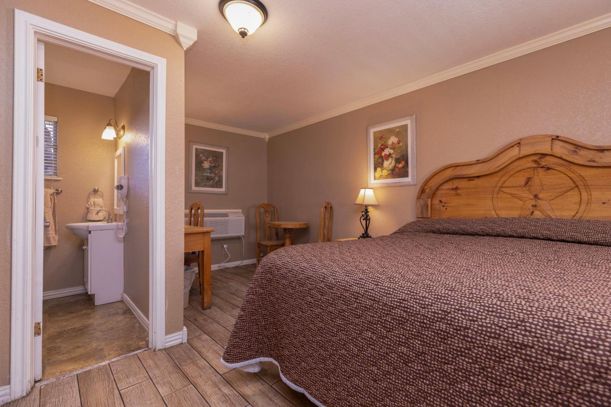 Country Inn Motel Fredericksburg Extérieur photo