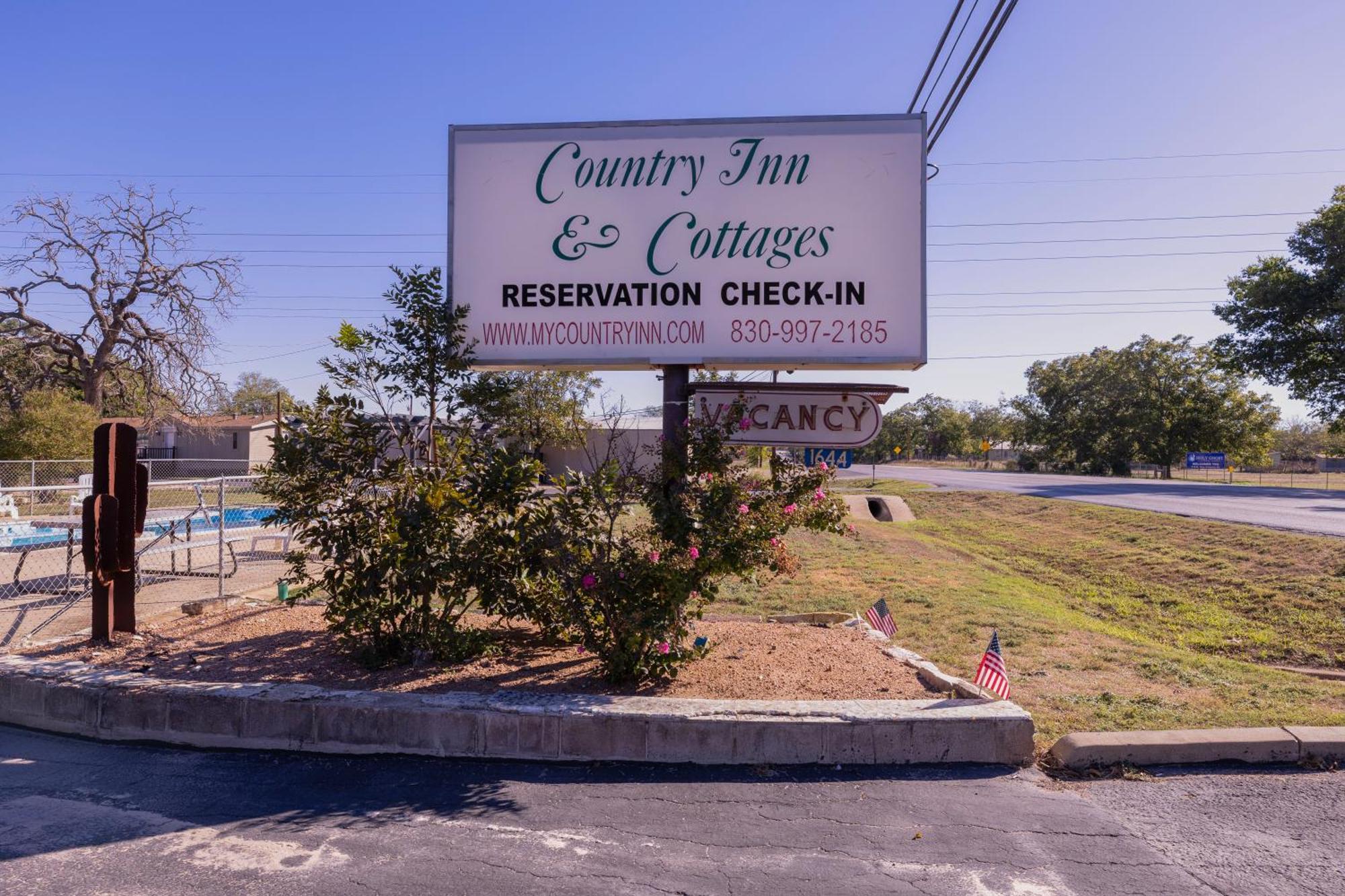 Country Inn Motel Fredericksburg Extérieur photo